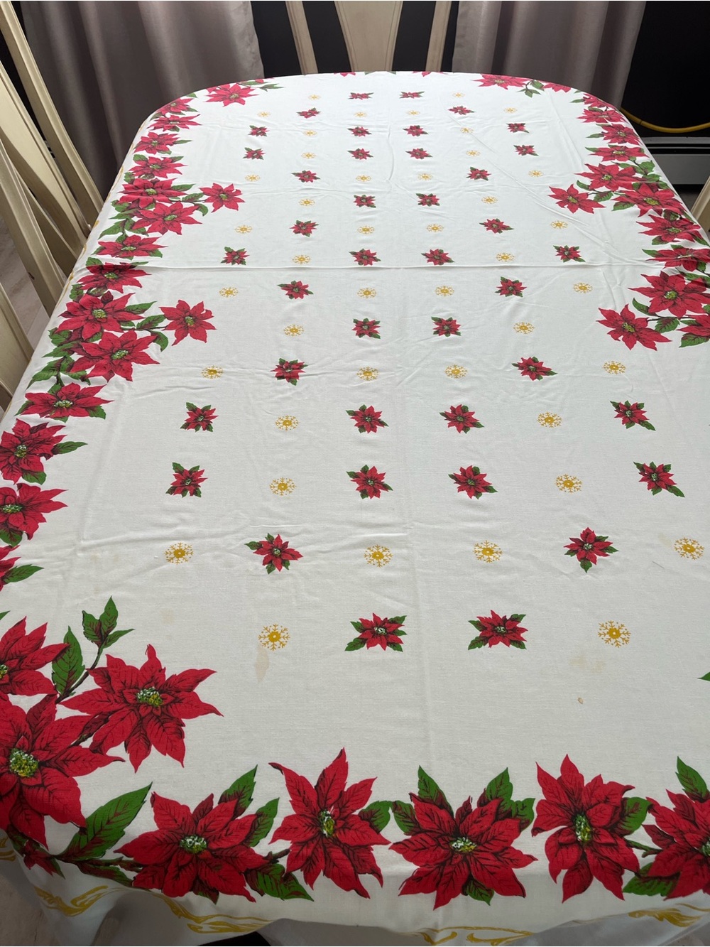Vintage TASTEMAKER by STEVENS Poinsettia Christmas Tablecloth 60x104